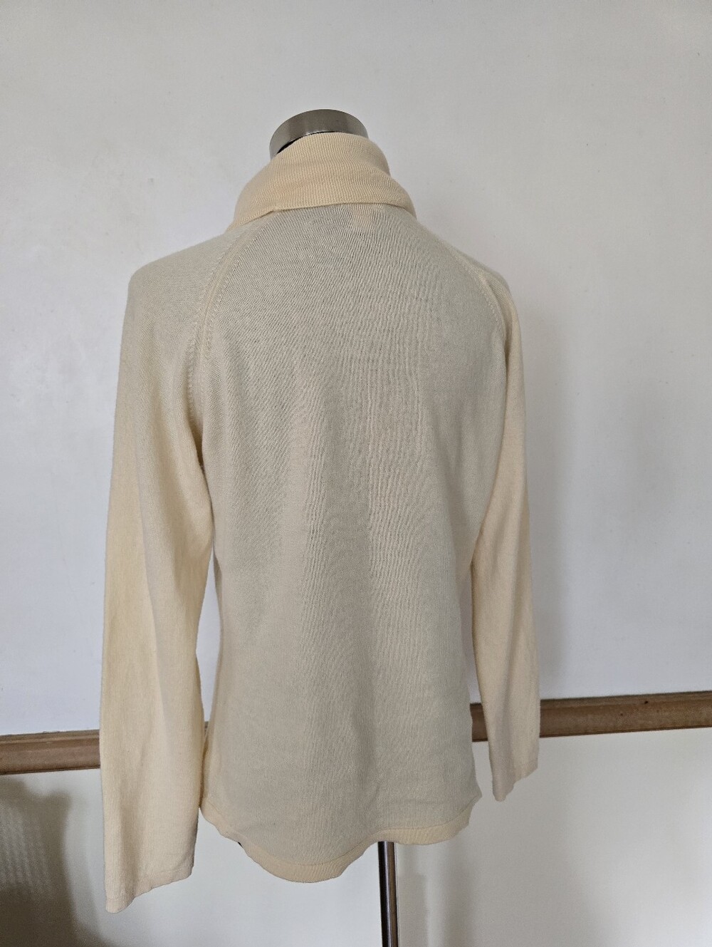 Italian Merino Wool Lightweight Turtleneck Sweater, Nordstrom Size Medium - Picture 5 of 11